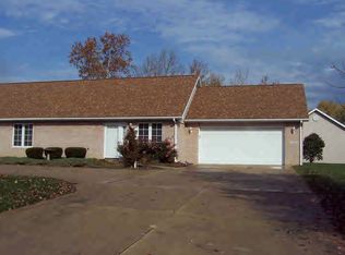 303 Northbrook Dr, Danville, IL 61832