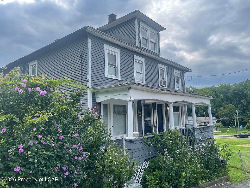 1st image of 126 1/2 Oak St
