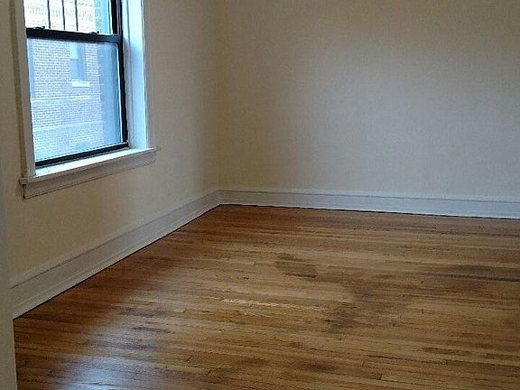 Full dining room