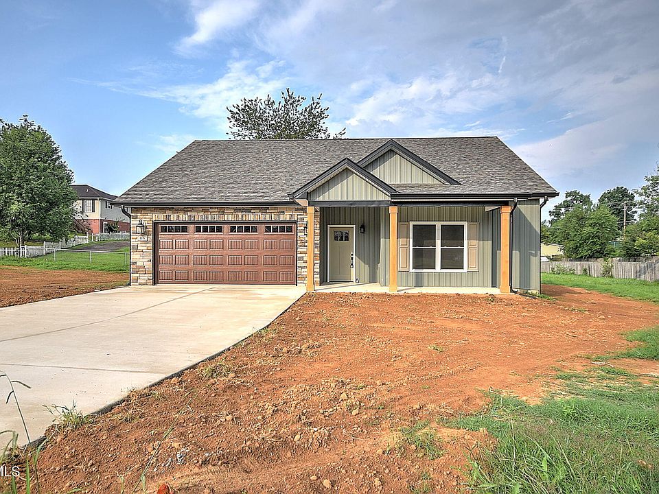 1st image of 116 Emerald Dr
