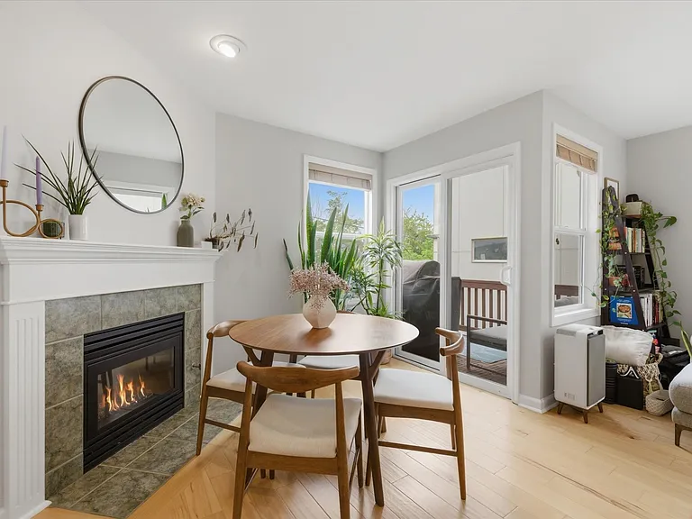 4033A Whitman Ave N — Photo 16