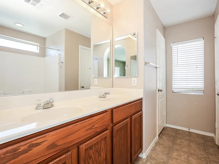 948 Wembly Hills Pl — Photo 9