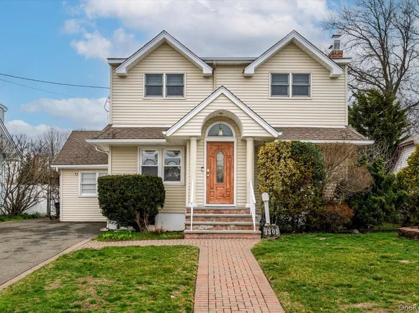 3305 4th Street, Oceanside, NY 11572