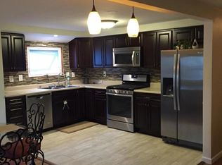 6 Manchester Ave, Keyport, NJ 07735