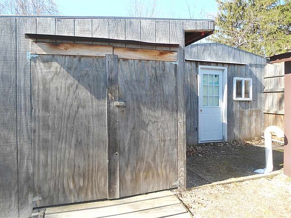 4th image of 707 Gouverneur St