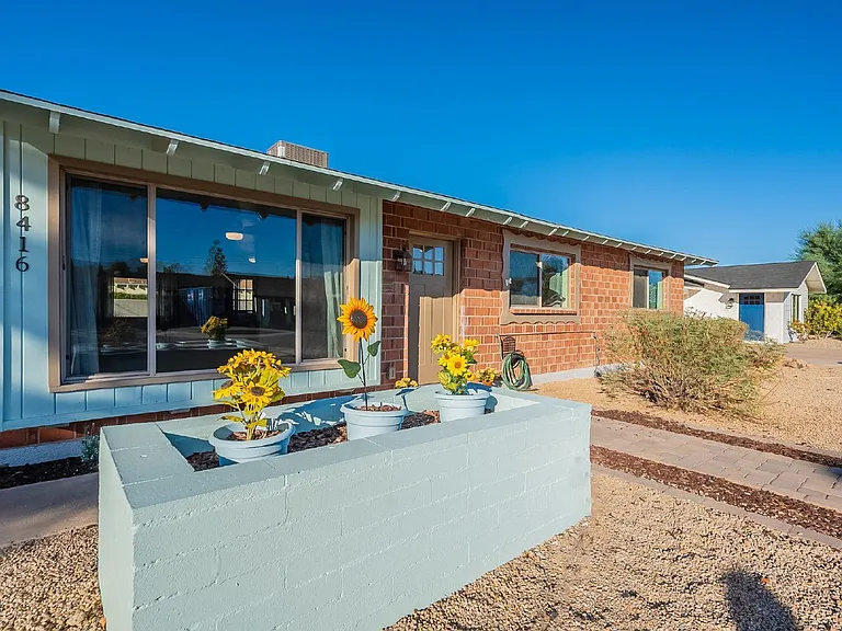 8416 E Rancho Vista Dr — Photo 4