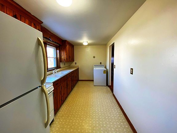 3rd image of 9 Flory Ave #101