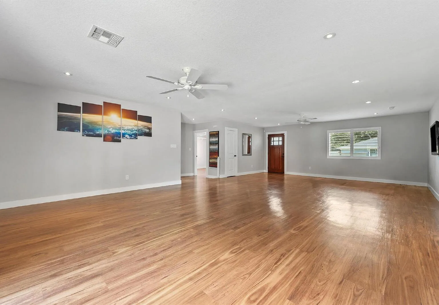 4 bed, 2.0 bath, 2204 sqft, $2,775 — Photo 4