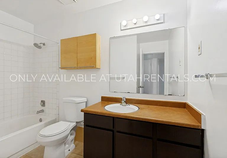 234 W Foxbridge Dr — Photo 13