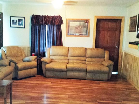2nd image of 584 Avenue O SW