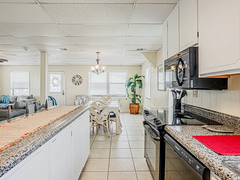 405 Dolphin St #B — Photo 21