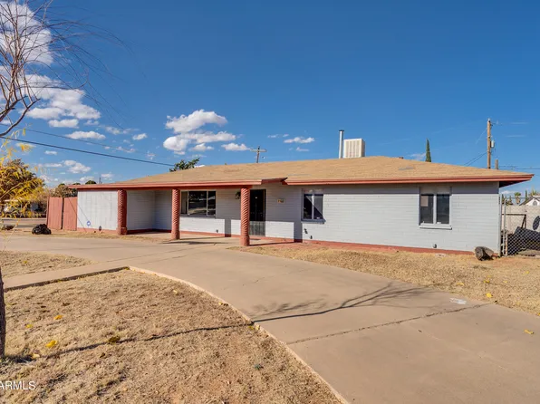 11 E FREIHAGE Drive, Sierra Vista, AZ 85635