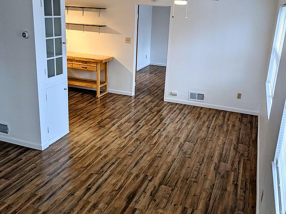 4th image of 1321 Mathews Ave #7