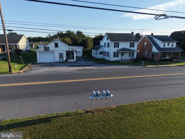 2055 Buchanan Trl E, Greencastle, PA 17225