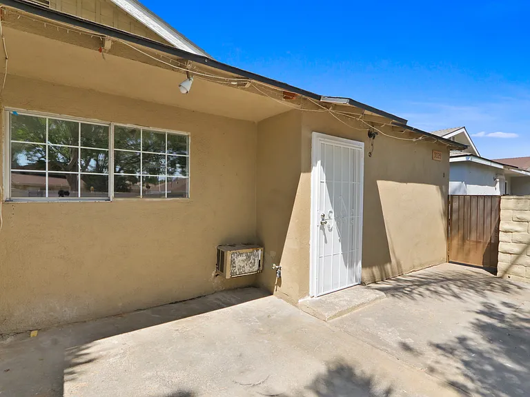 3025 Garnet Ln #B — Photo 10