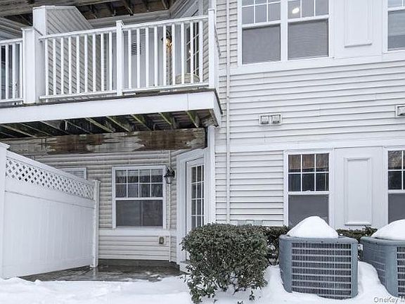 4th image of 414 Highridge Court