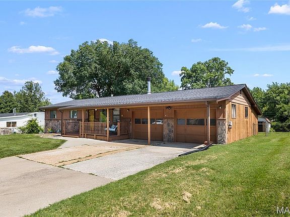 2nd image of 85 Susan Dr