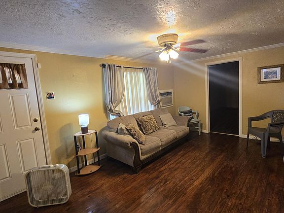 2nd image of 617 Vine St