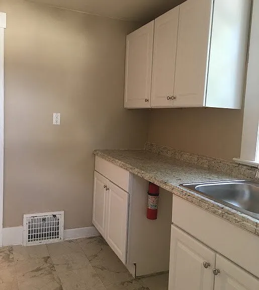 714 W Liberty St #3 — Photo 6