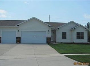 221 Maple Ridge Dr, Madrid, IA 50156