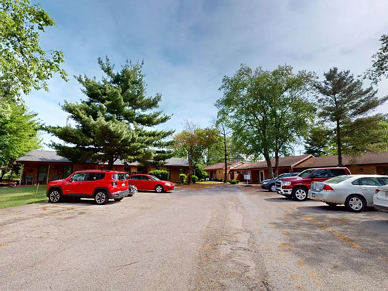 115 Crestwood Dr — Photo 5