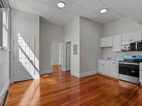 75 County Street 4, Seekonk, MA 02771