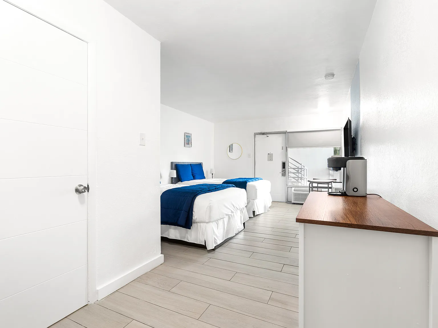 Studio, 400 sqft, $1,400 — Photo 4