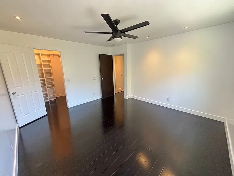 1819 Brea Blvd — Photo 10