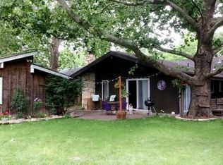 1505 Hartford Rd, Manhattan, KS 66502