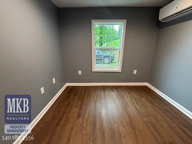 811 Montvue Rd — Photo 16