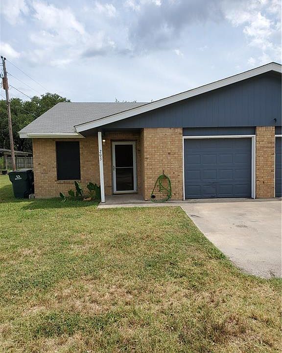 1st image of 203 W Goforth St