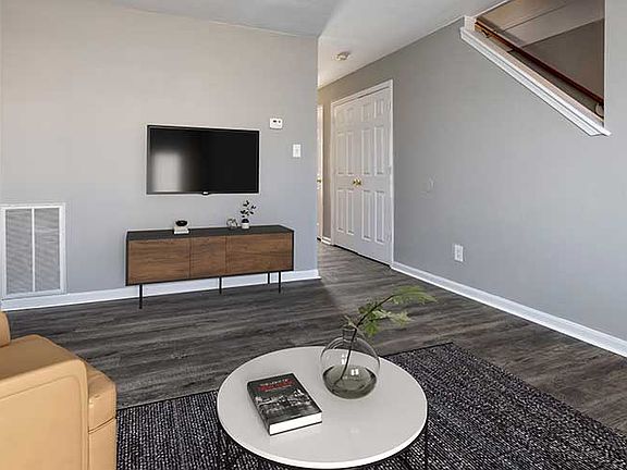 3rd image of 5501 Bayshore Ct #F7-10