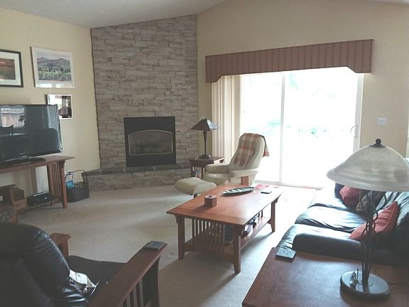 5th image of 1949 Woodside Dr