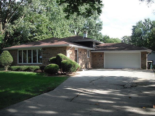 1st image of 407 Blackstone Ave