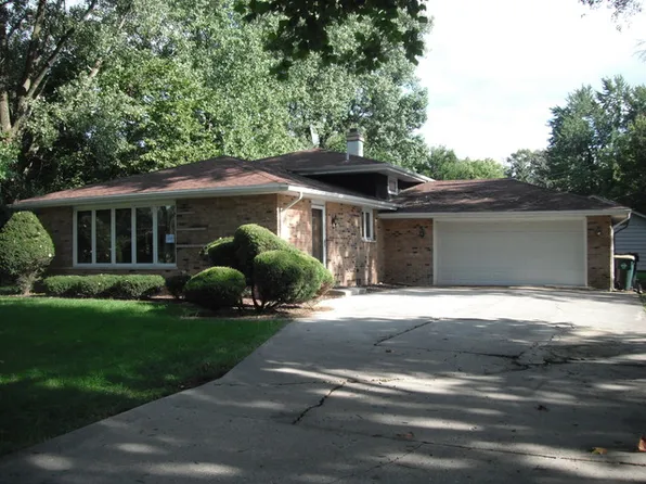 407 Blackstone Ave, Willow Springs, IL 60480