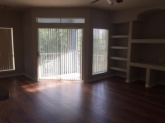 5th image of 8513 Island Breeze Ln Unit 304