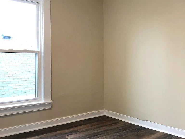 110 Charles Ave — Photo 19