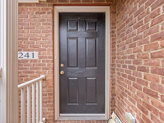 5th image of 241 Old Woolen Mill Ln