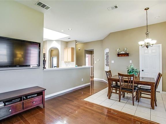 4th image of 11907 Brownwood Dr