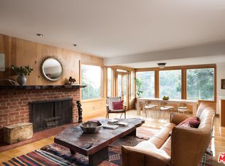 3637 Canyon Crest Rd, Altadena, CA 91001