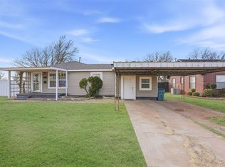 1801 N Louis Tittle Ave, Mangum, OK 73554
