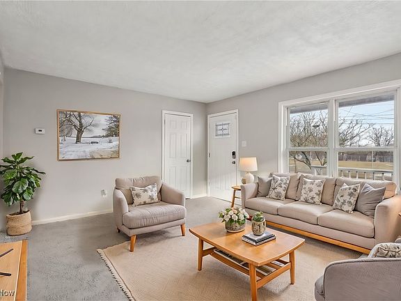 2nd image of 1198 Onondago Ave