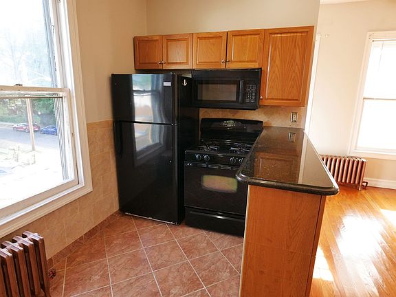 3rd image of 64-66 Washington Ave Unit 4