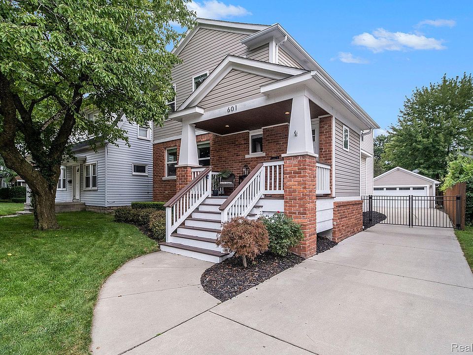1st image of 601 E Farnum Ave