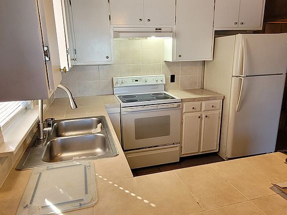 4th image of 88901 Old Hwy APT B