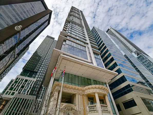 426 University Ave, Toronto, ON