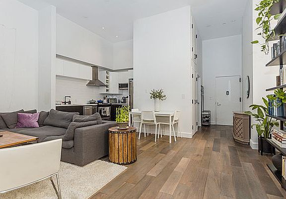 3rd image of 130 Orchard St APT 43