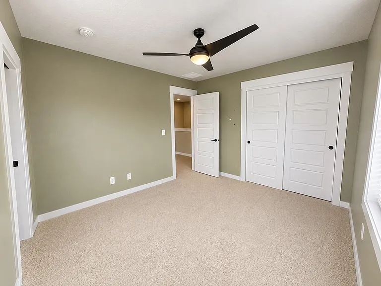 1634 S Oakland Ave — Photo 10