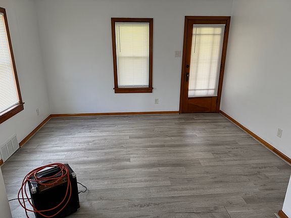 4th image of 1142 Bushy Run Rd