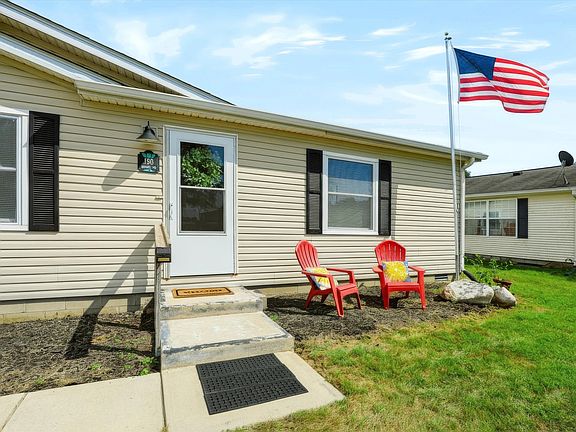 3rd image of 150 Sunset Ct